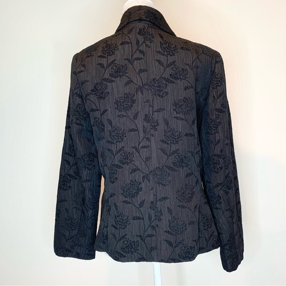 NWT QVC Simonton Says Black Embossed Floral Blazer Medium - Picture 7 of 13